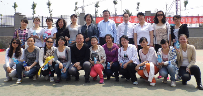 我院在明向校区举办2013年教职工趣味运动会 我院在明向校区举办2013年教职工趣味运动会