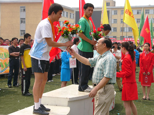 我院在44118太阳成城集团2007年田径运动会上再创佳绩 我院在44118太阳成城集团2007年田径运动会上再创佳绩