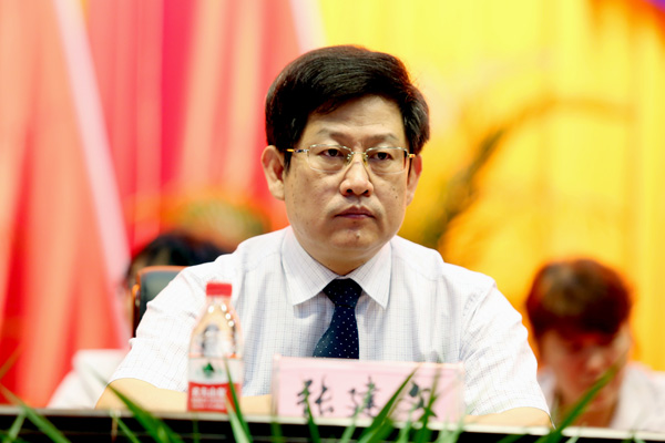 我院举行2012届毕业生毕业典礼