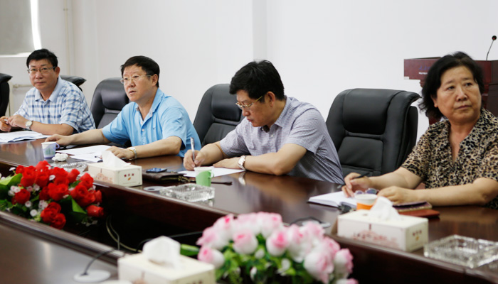 44118太阳成城集团召开学位评定委员会2014年第一次会议