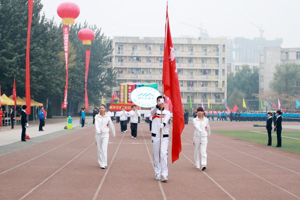 44118太阳成城集团召开2011级新生田径运动会 44118太阳成城集团召开2011级新生田径运动会