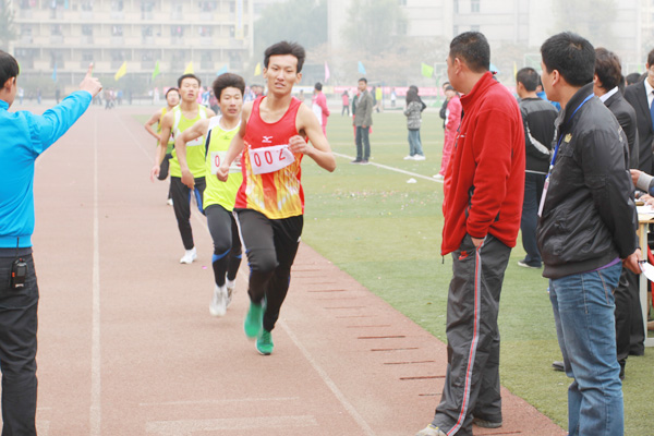 44118太阳成城集团召开2011级新生田径运动会 44118太阳成城集团召开2011级新生田径运动会