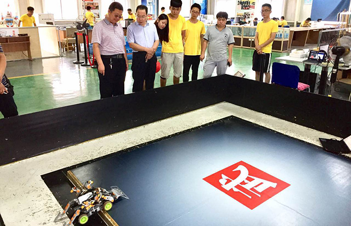 院领导亲切慰问我院暑期科技实践团队 院领导亲切慰问我院暑期科技实践团队