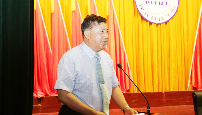 我院隆重举行2015届毕业生毕业典礼暨学位授予大会 我院隆重举行2015届毕业生毕业典礼暨学位授予大会