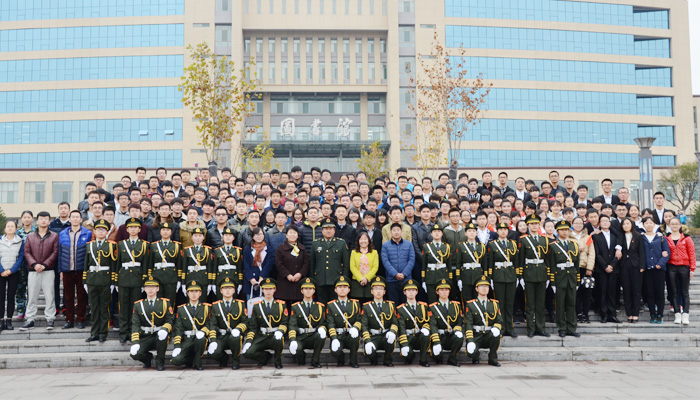 我院国旗护卫队举办建队七周年庆典活动 我院国旗护卫队举办建队七周年庆典活动