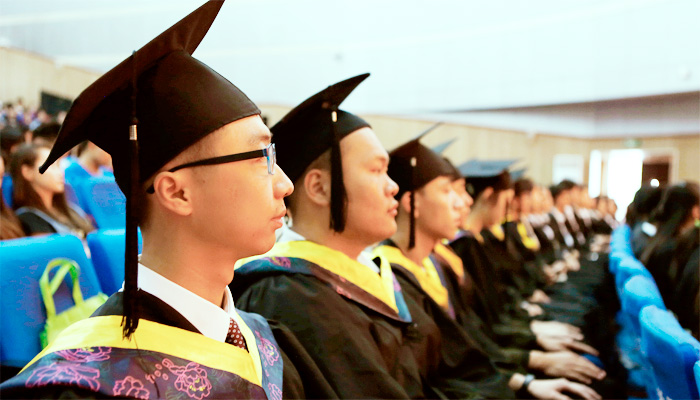 我院举行2016届毕业生毕业典礼暨学位授予大会 我院举行2016届毕业生毕业典礼暨学位授予大会