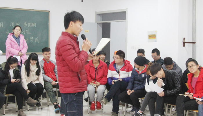 我院举办2015级班级心理委员培训班