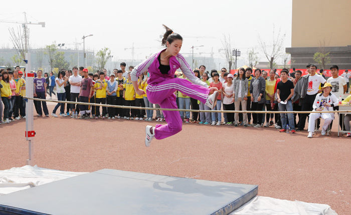 我院举行2012级新生田径运动会 我院举行2012级新生田径运动会