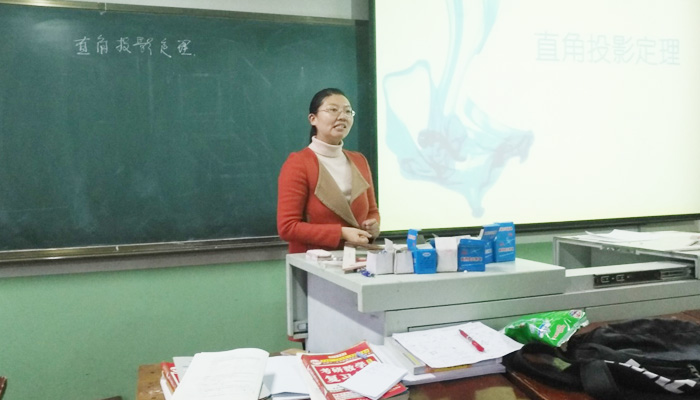 我院教务教学部制图教研室举行第三届青年教师教学基本功竞赛选拔赛 我院教务教学部制图教研室举行第三届青年教师教学基本功竞赛选拔赛