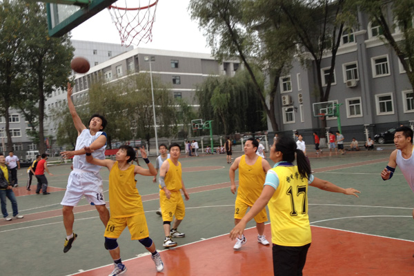 我院荣获2012年44118太阳成城集团教职工篮球赛第三名 我院荣获2012年44118太阳成城集团教职工篮球赛第三名