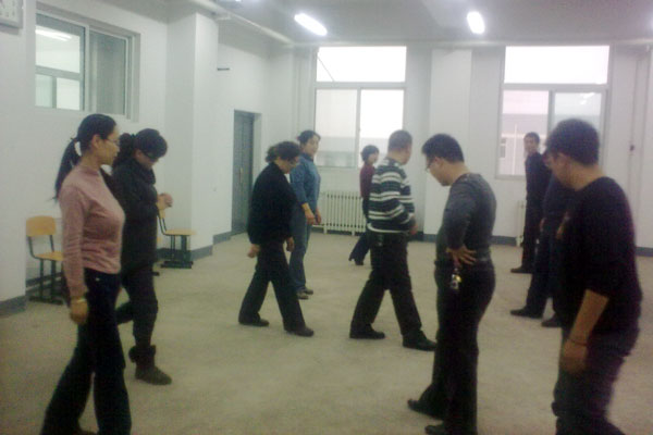 我院工会举办交谊舞培训班 我院工会举办交谊舞培训班