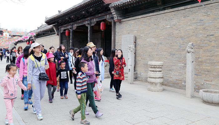 我院工会组织开展教职工春游活动 我院工会组织开展教职工春游活动