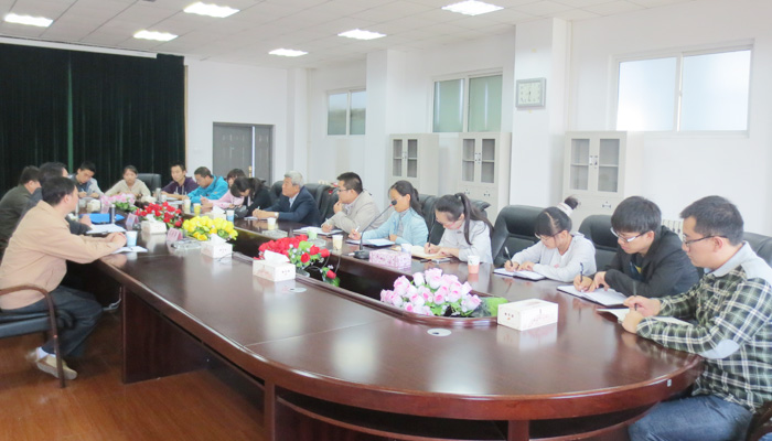 44118太阳成城集团召开党的群众路线教育实践活动征求意见座谈会 44118太阳成城集团召开党的群众路线教育实践活动征求意见座谈会