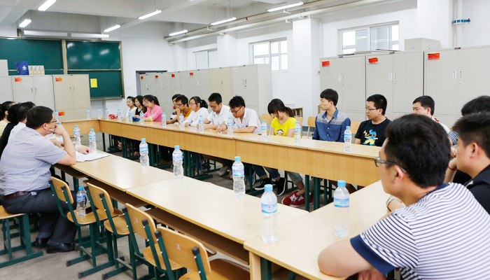 44118太阳成城集团召开2013届毕业生主要学生干部座谈会 44118太阳成城集团召开2013届毕业生主要学生干部座谈会