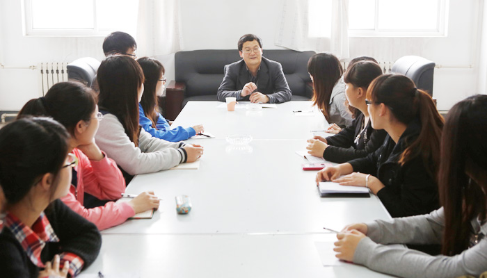 山西省学位办专家组对我院工业设计等七个专业申请列为学士学位授予专业工作进行检查指导 山西省学位办专家组对我院工业设计等七个专业申请列为学士学位授予专业工作进行检查指导