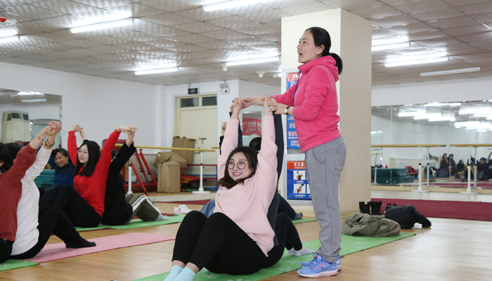 我院工会开展“三八”国际劳动妇女节系列主题庆祝活动 我院工会开展“三八”国际劳动妇女节系列主题庆祝活动