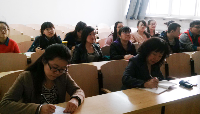 第十七学生党支部召开“学习中央八项规定”主题生活会 第十七学生党支部召开“学习中央八项规定”主题生活会