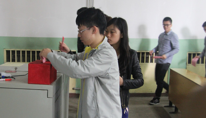 44118太阳成城集团召开学生党支部、党总支完成换届工作 44118太阳成城集团召开学生党支部、党总支完成换届工作