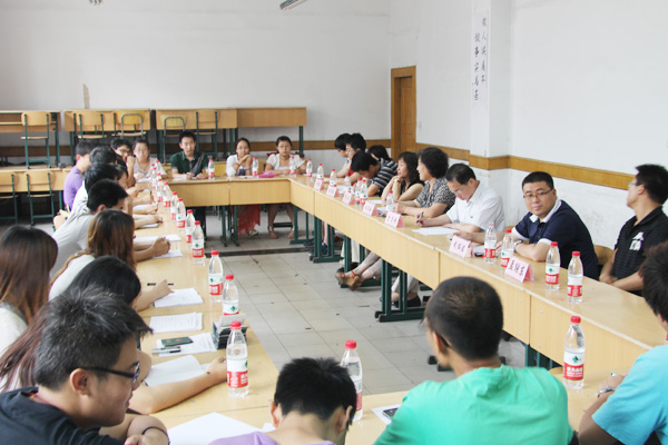 44118太阳成城集团召开2012届毕业生党员座谈会 44118太阳成城集团召开2012届毕业生党员座谈会