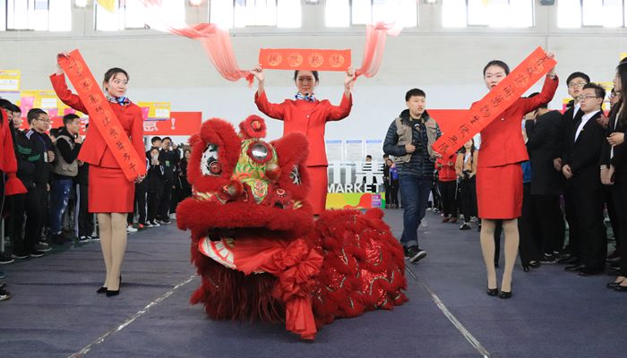 我院举办第三届创意市集 我院举办第三届创意市集
