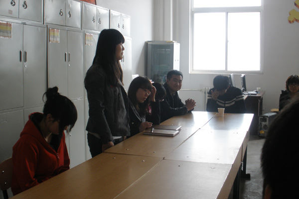 第十八学生党支部召开组织生活会 第十八学生党支部召开组织生活会