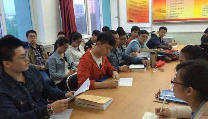 我院第三学生党总支各党支部召开“四个全面”专题学习会 我院第三学生党总支各党支部召开“四个全面”专题学习会