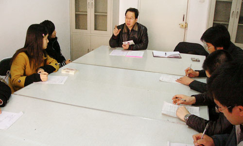 我院学工部召开09届毕业生代表座谈会 我院学工部召开09届毕业生代表座谈会
