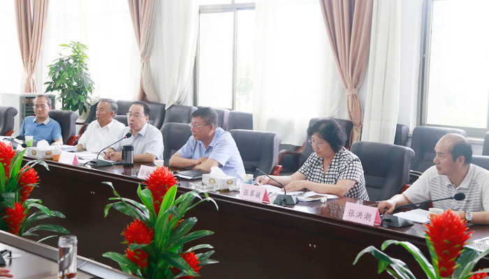我院举行 “讲规矩、有纪律”专题学习讨论会 我院举行 “讲规矩、有纪律”专题学习讨论会