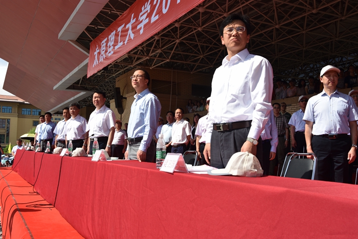 我院代表团在校2017年田径运动会上再创佳绩 我院代表团在校2017年田径运动会上再创佳绩