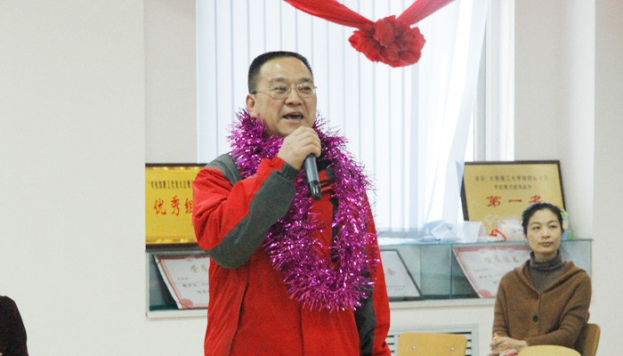 我院举办教职工迎新年卡拉OK比赛 我院举办教职工迎新年卡拉OK比赛