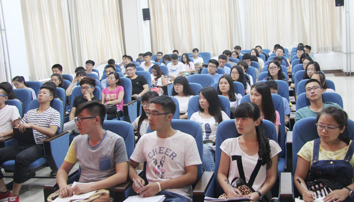 我院“两学一做”讲师团做“学习习近平总书记系列重要讲话”专题讲座 我院“两学一做”讲师团做“学习习近平总书记系列重要讲话”专题讲座