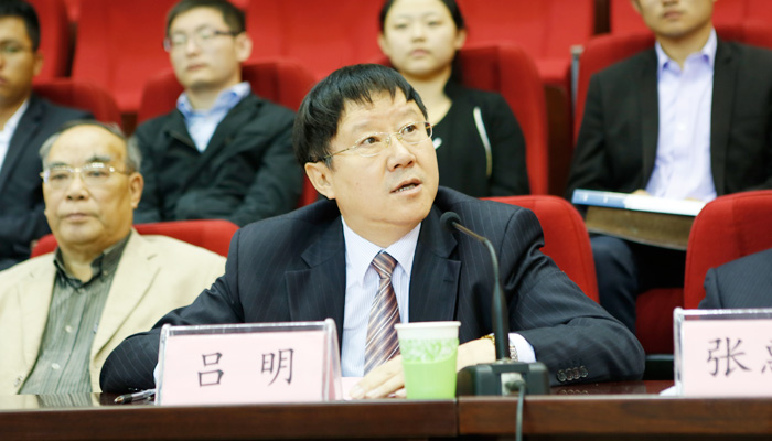 我院隆重举行2014级新生开学典礼暨军训动员大会 我院隆重举行2014级新生开学典礼暨军训动员大会