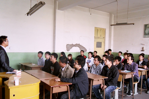 我院虎峪校区召开学生组织部级干部见面会 我院虎峪校区召开学生组织部级干部见面会