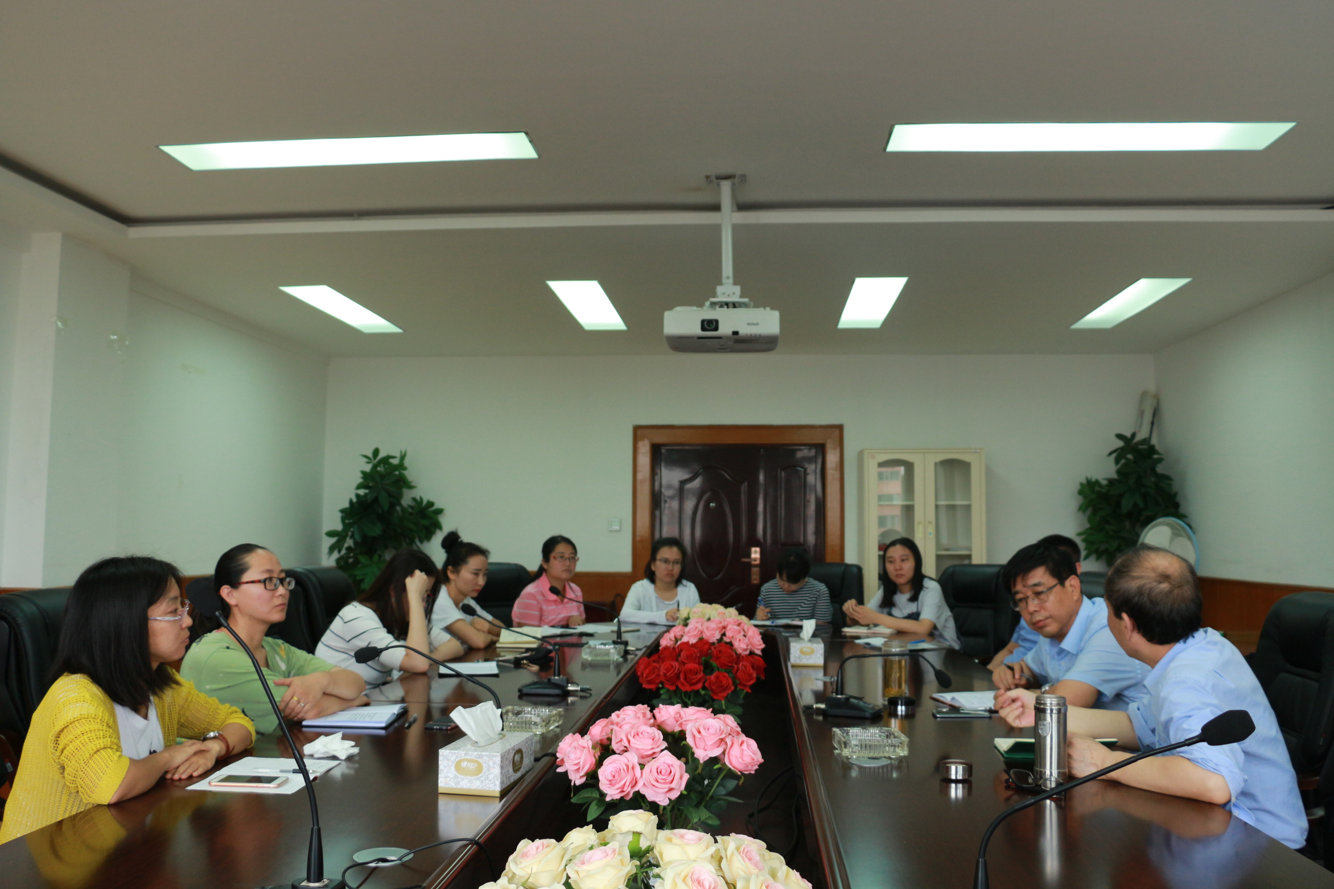 44118太阳成城集团召开教务教学工作研讨会 44118太阳成城集团召开教务教学工作研讨会