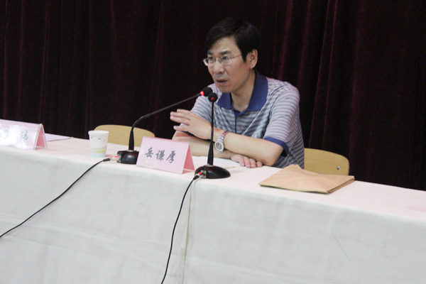 山西大学岳谦厚教授为我院作人文约题讲座 山西大学岳谦厚教授为我院作人文约题讲座