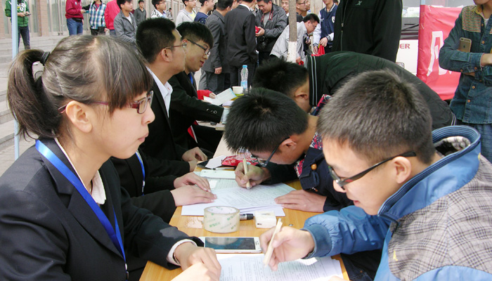 我院自律委、爱心社成功举办无偿献血活动 我院自律委、爱心社成功举办无偿献血活动