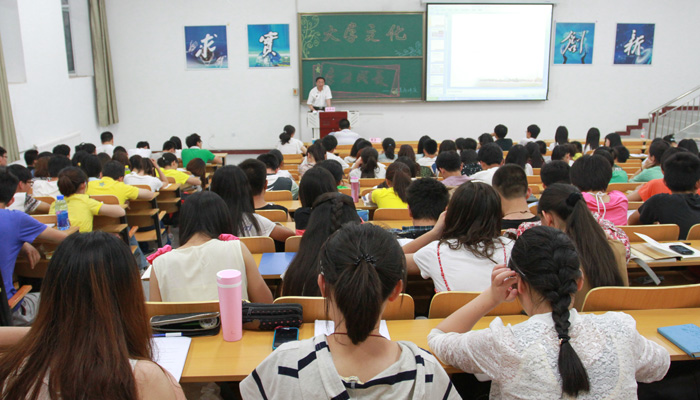 刘车旺副院长为12级入党积极分子做讲座 刘车旺副院长为12级入党积极分子做讲座