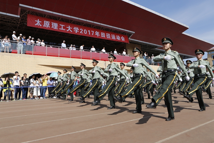 我院代表团在校2017年田径运动会上再创佳绩 我院代表团在校2017年田径运动会上再创佳绩