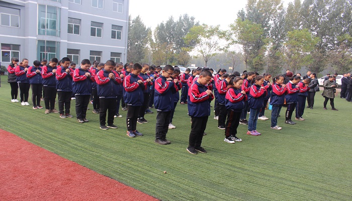 我院团委志愿者赴孝义市大孝堡乡参与志愿扶贫活动 我院团委志愿者赴孝义市大孝堡乡参与志愿扶贫活动