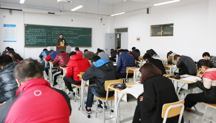 我院2015年下半年全国大学英语四、六级考试顺利结束 我院2015年下半年全国大学英语四、六级考试顺利结束