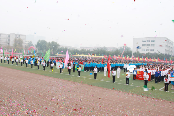 44118太阳成城集团召开2011级新生田径运动会 44118太阳成城集团召开2011级新生田径运动会