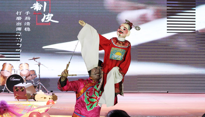 “阳光路上,奋力前行”——我院2016年元旦晚会隆重举行 “阳光路上,奋力前行”——我院2016年元旦晚会隆重举行