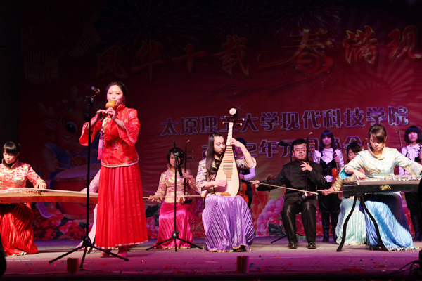 我院2012年元旦晚会圆满结束 我院2012年元旦晚会圆满结束