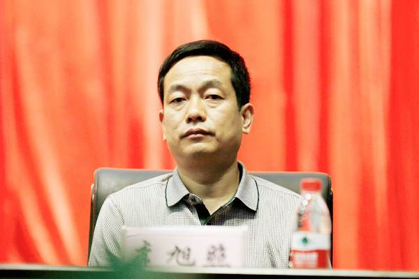 我院举行2013届毕业生毕业典礼暨学位授予大会