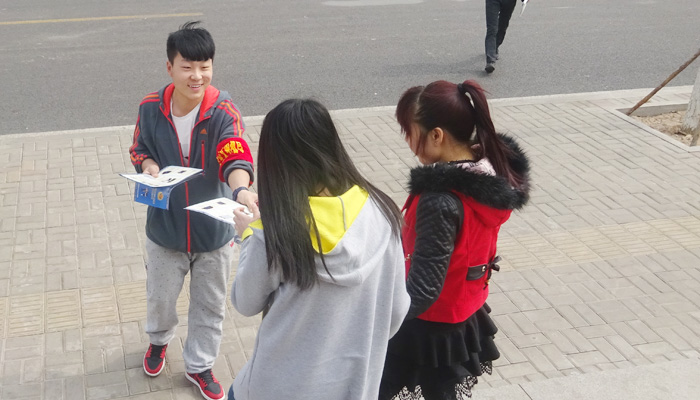 我院在孝义校区开展防范电信诈骗宣传活动 我院在孝义校区开展防范电信诈骗宣传活动