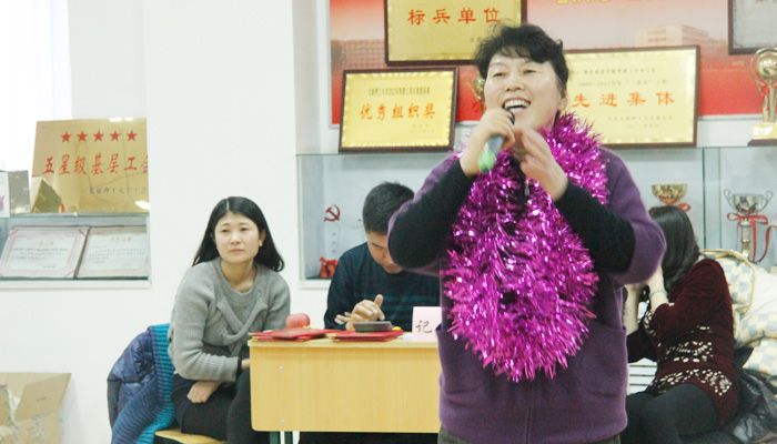 我院举办教职工迎新年卡拉OK比赛 我院举办教职工迎新年卡拉OK比赛