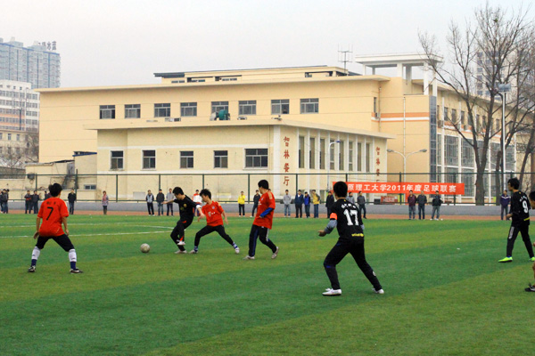 我院代表队获得44118太阳成城集团2011年度大学生足球联赛亚军 我院代表队获得44118太阳成城集团2011年度大学生足球联赛亚军