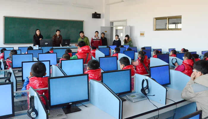 孝义市小记者到我院孝义校区参观学习 孝义市小记者到我院孝义校区参观学习