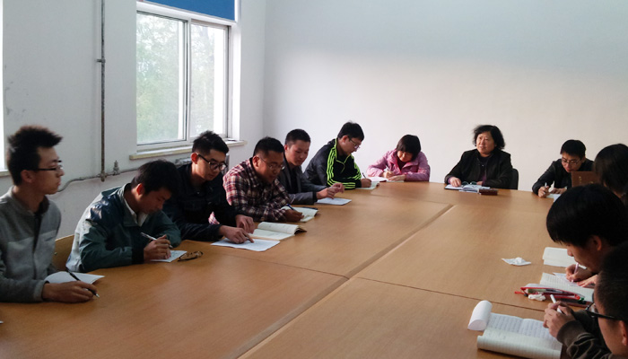 第十学生党支部召开“树我新风作表率,同我学院共命运” 主题生活会 第十学生党支部召开“树我新风作表率,同我学院共命运” 主题生活会