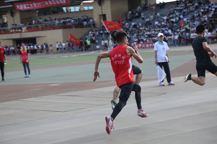 我院代表团在校2017年田径运动会上再创佳绩 我院代表团在校2017年田径运动会上再创佳绩